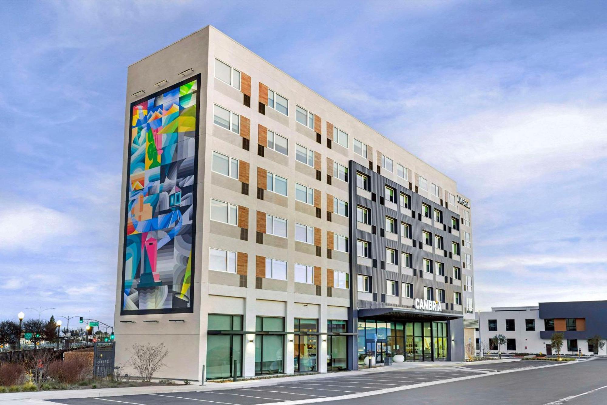 Cambria Hotel Burbank Airport 외부 사진