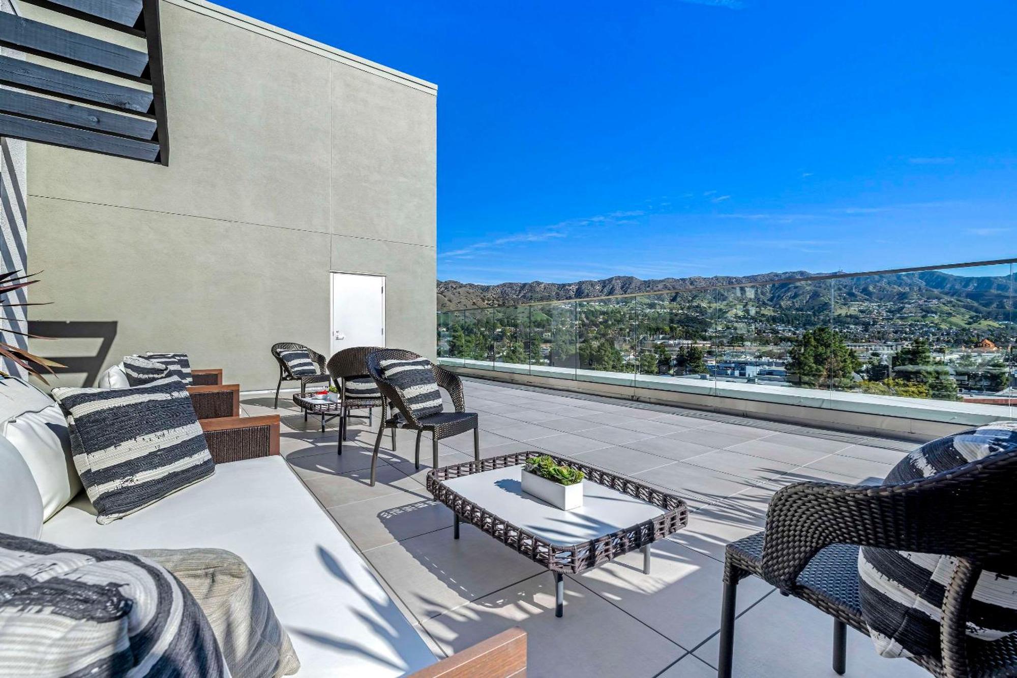Cambria Hotel Burbank Airport 외부 사진
