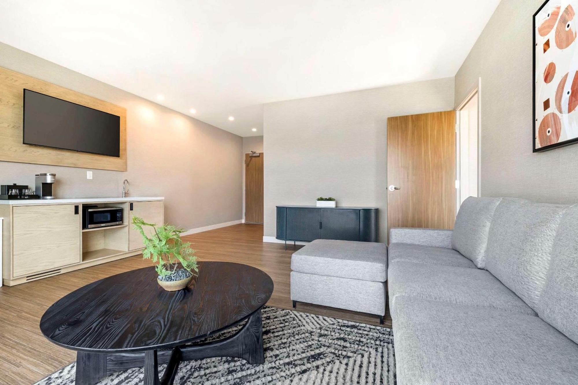 Cambria Hotel Burbank Airport 외부 사진