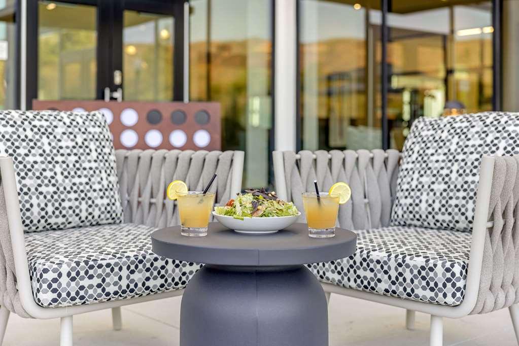 Cambria Hotel Burbank Airport 시설 사진